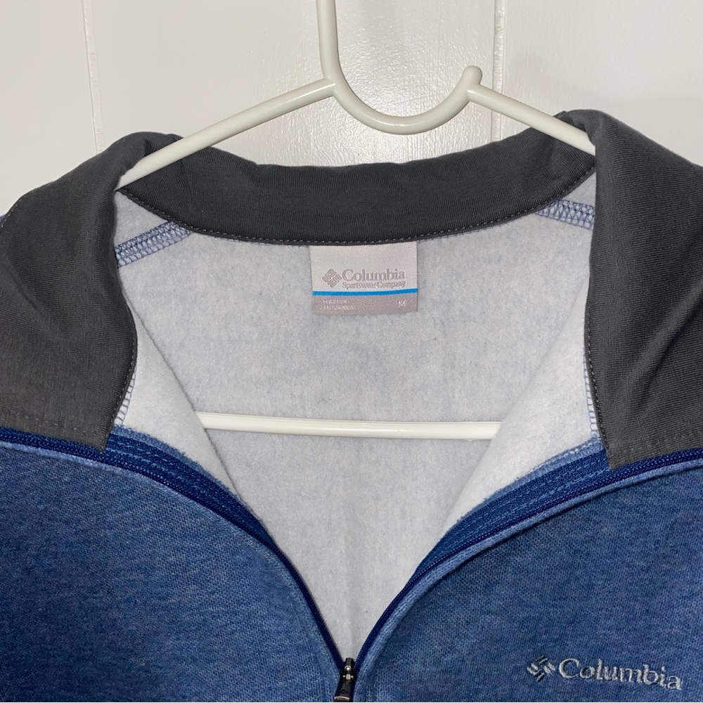 Columbia Men's Hart Mountain II Carbon Heather 1/2 Zip Long Sleeve. Size M - Picture 4 of 6